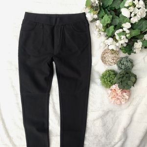 NEW Hue Ultra soft black denim leggings
